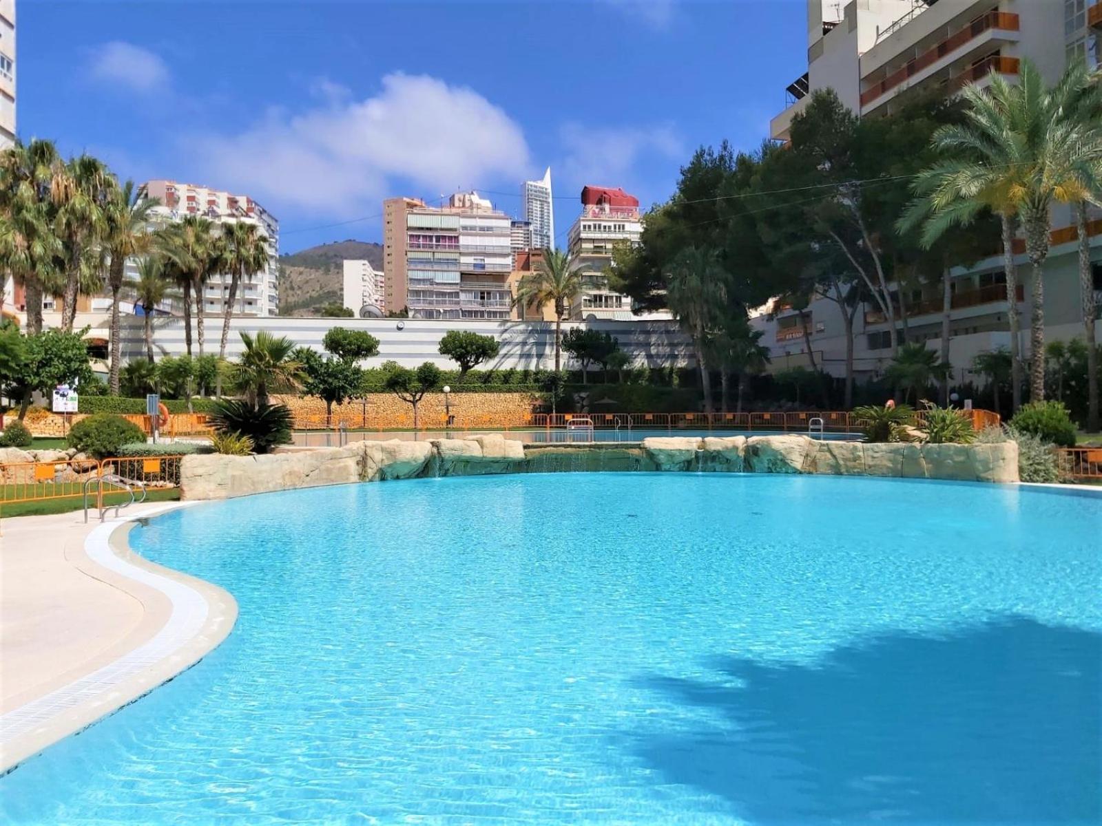 Gemelos 22-1-16 Benidorm Exteriör bild